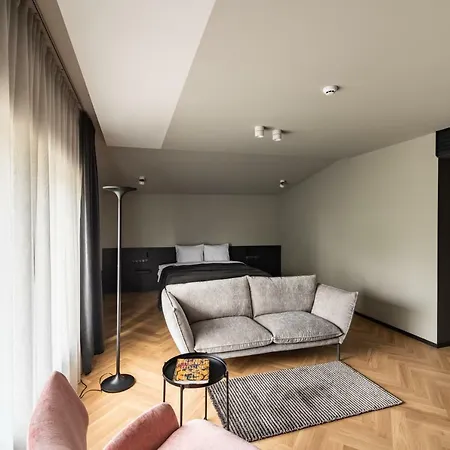 Maestro Design 2*