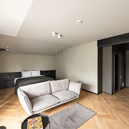 Maestro Design Hotel 2*